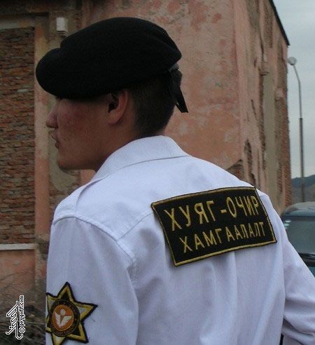 ���� ���